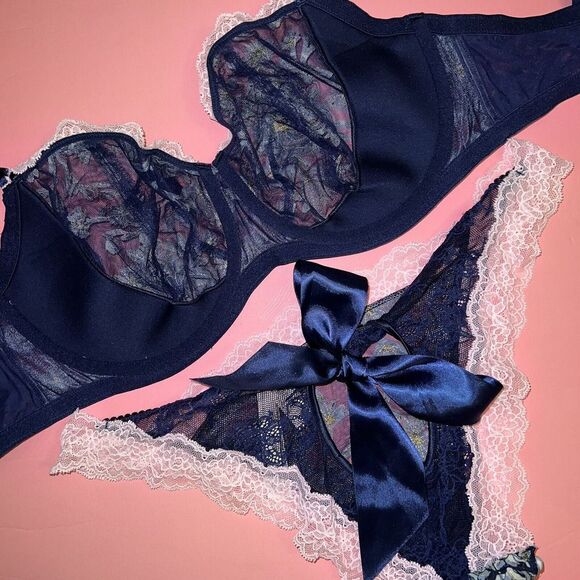 Victoria's Secret unlined 32C,32DDD BRA SET garter thong NAVY BLUE pink applique - Picture 7 of 8
